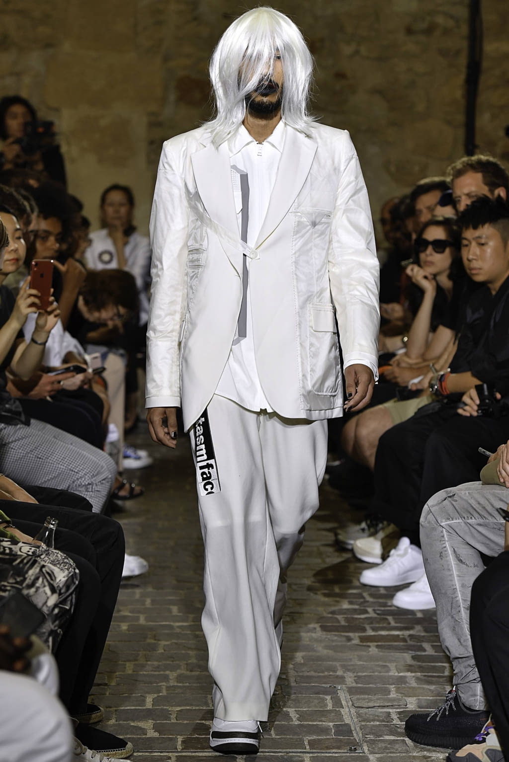 Fashion Week Paris Spring/Summer 2020 look 14 from the Facetasm collection 男装