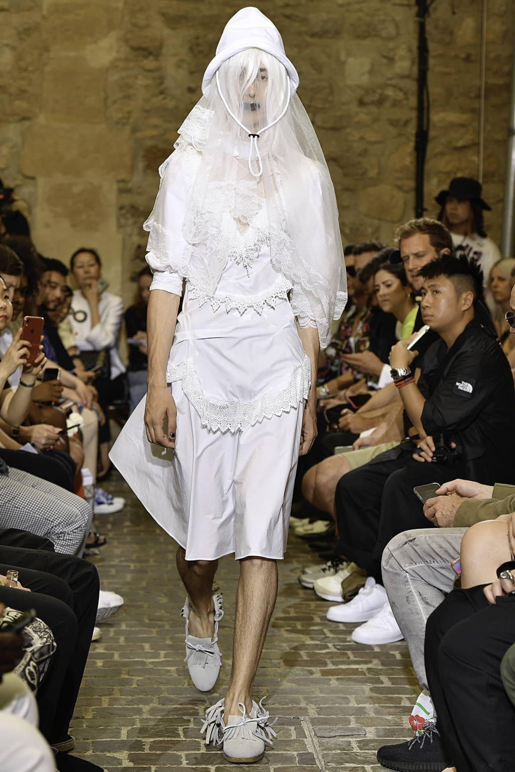 Fashion Week Paris Spring/Summer 2020 look 28 from the Facetasm collection 男装