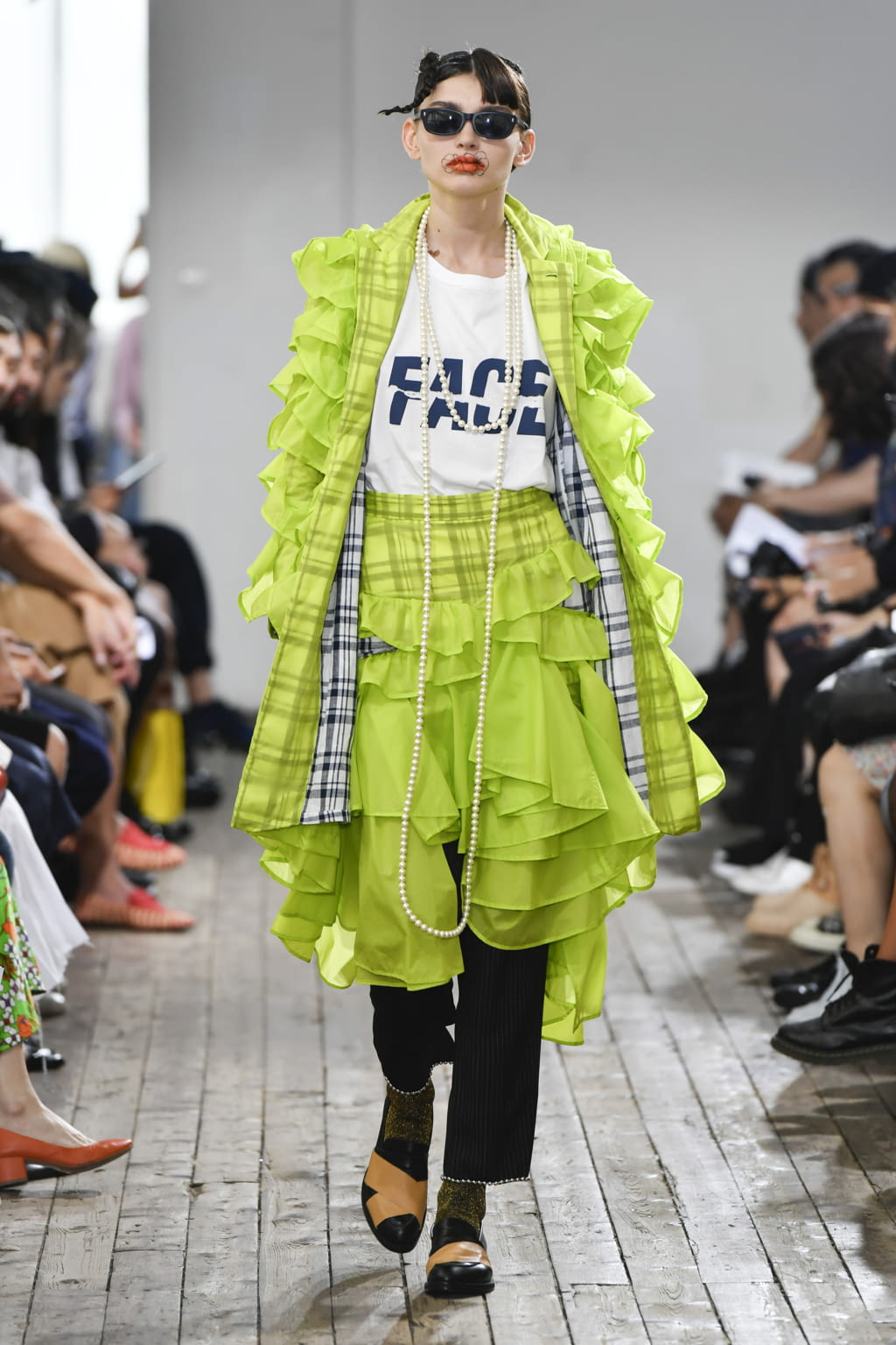 Fashion Week Paris Spring/Summer 2018 look 9 from the Facetasm collection 男装