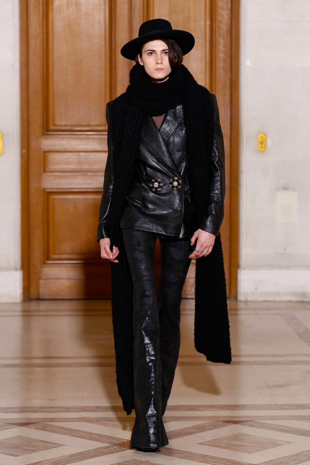 Fashion Week Paris Fall/Winter 2017 look 3 from the Faith Connexion collection 女装