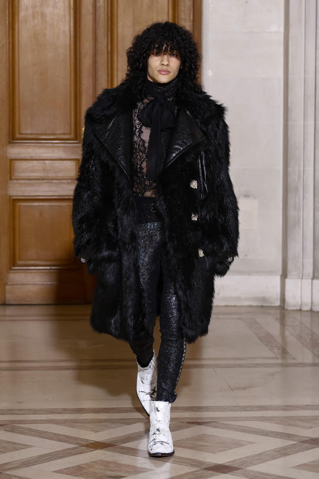 Fashion Week Paris Fall/Winter 2017 look 8 from the Faith Connexion collection womenswear
