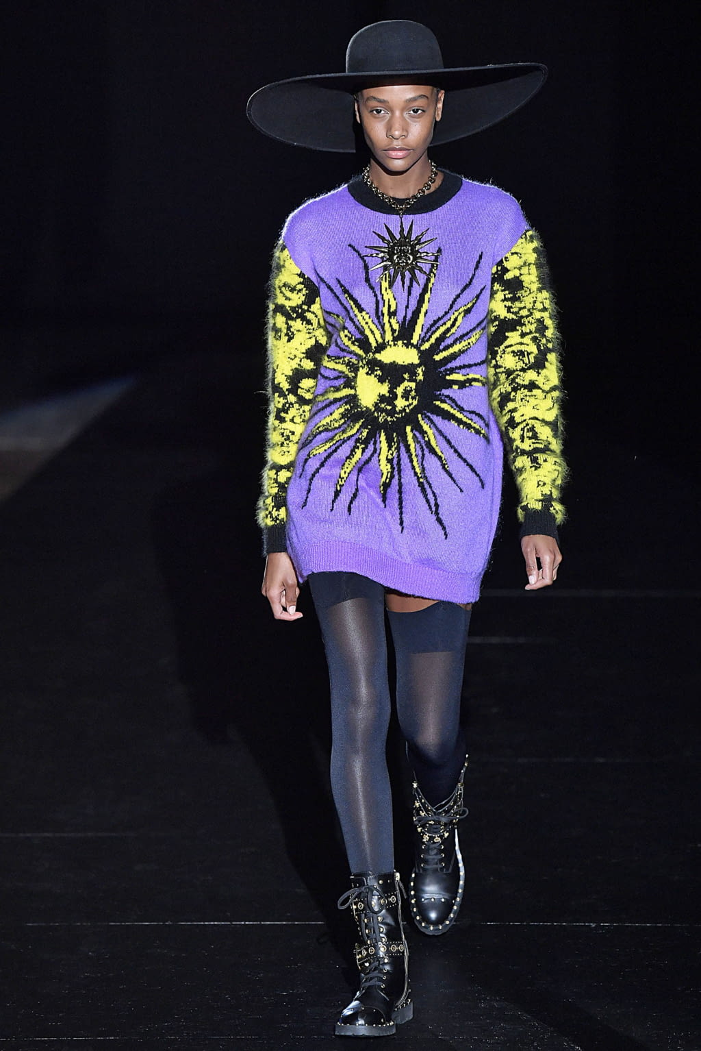 Fashion Week Milan Fall/Winter 2017 look 14 from the Fausto Puglisi collection womenswear