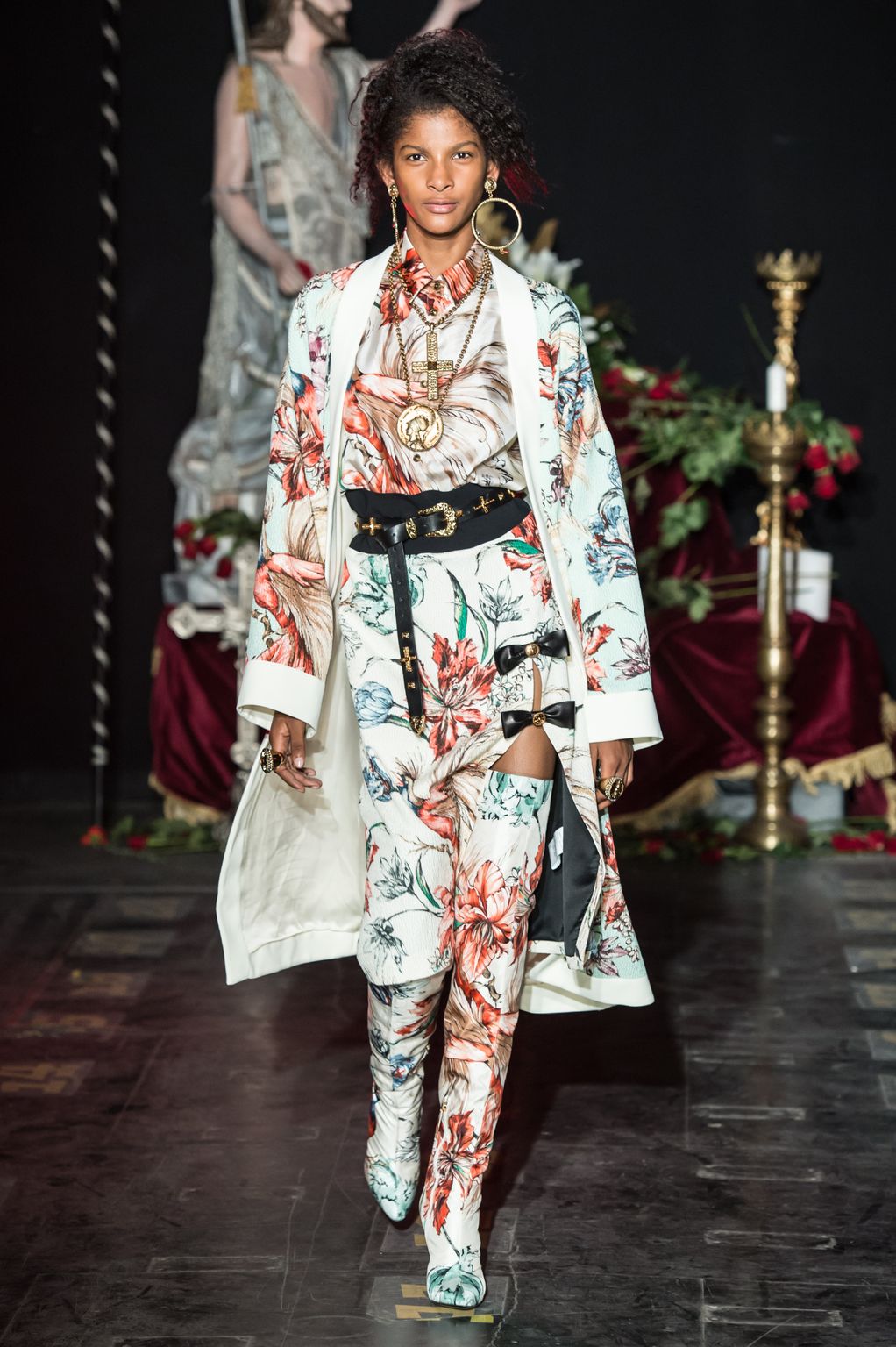 Fashion Week Milan Spring/Summer 2017 look 2 de la collection Fausto Puglisi womenswear