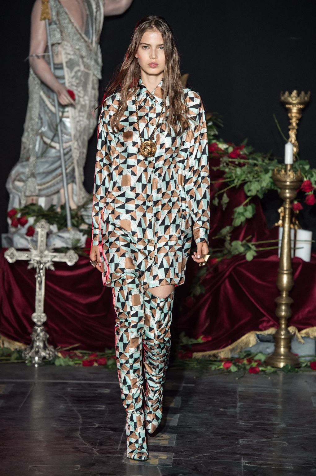 Fashion Week Milan Spring/Summer 2017 look 14 from the Fausto Puglisi collection womenswear