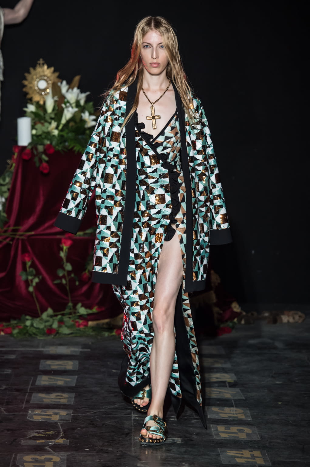 Fashion Week Milan Spring/Summer 2017 look 16 from the Fausto Puglisi collection womenswear