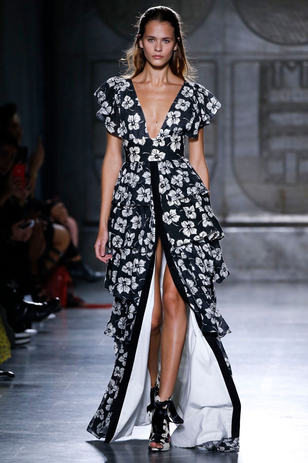Fashion Week Milan Spring/Summer 2018 look 15 from the Fausto Puglisi collection womenswear
