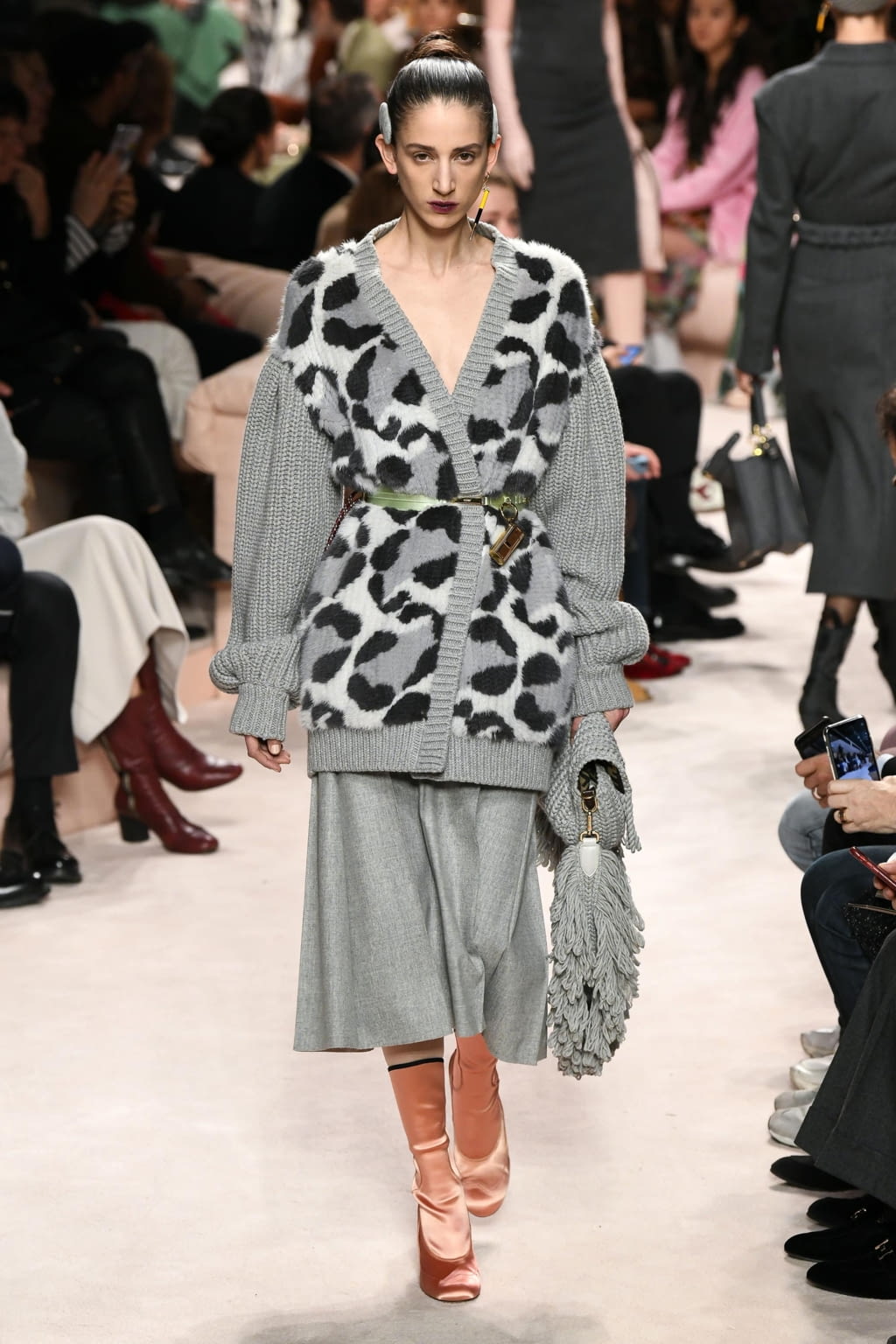 Fashion Week Milan Fall/Winter 2020 look 8 from the Fendi collection womenswear