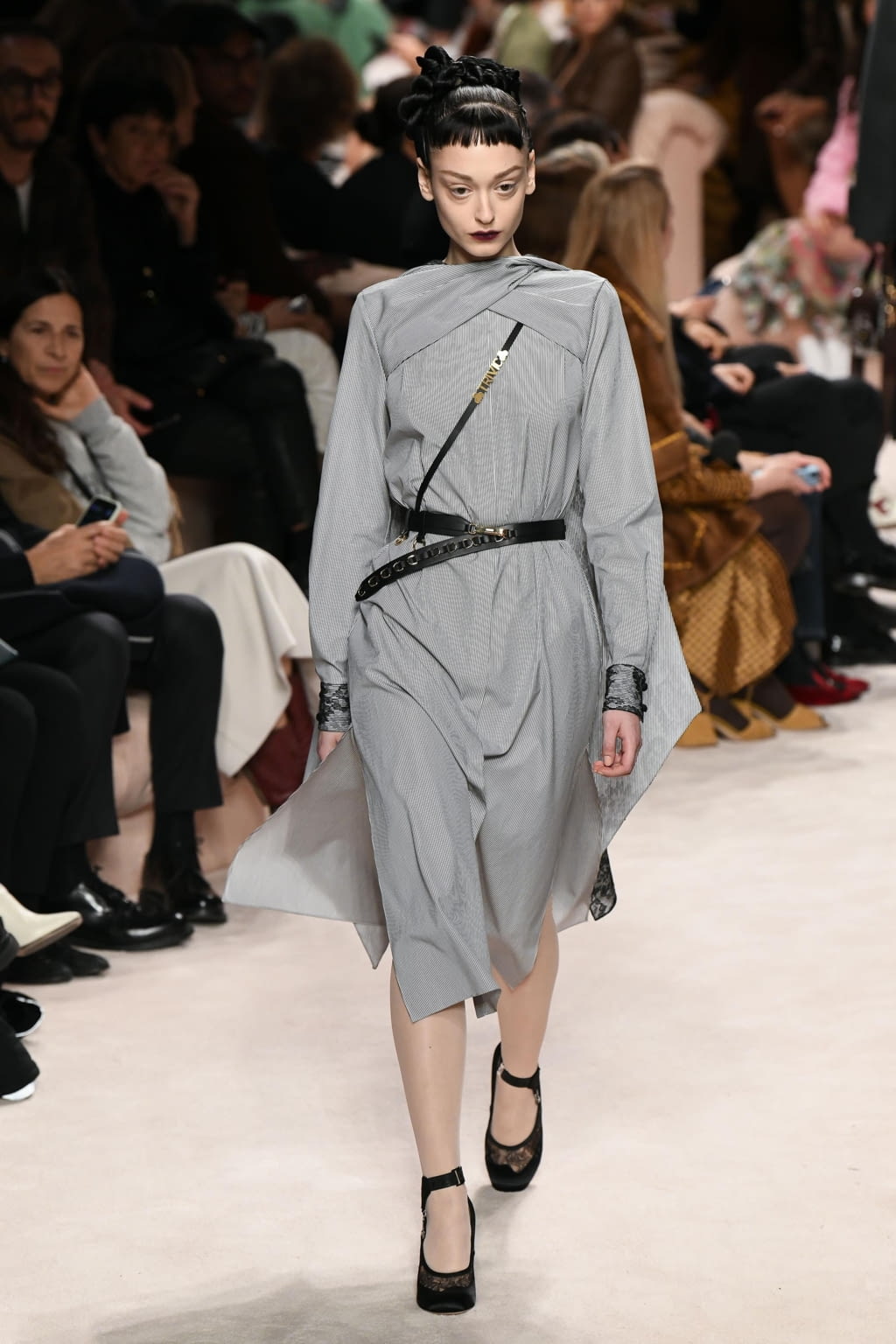 Fashion Week Milan Fall/Winter 2020 look 14 from the Fendi collection womenswear