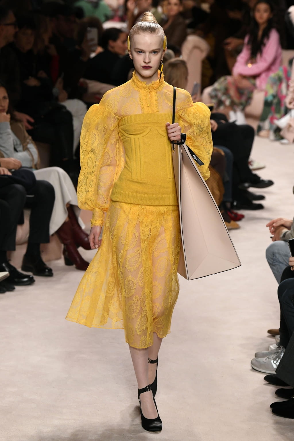 Fashion Week Milan Fall/Winter 2020 look 46 from the Fendi collection womenswear