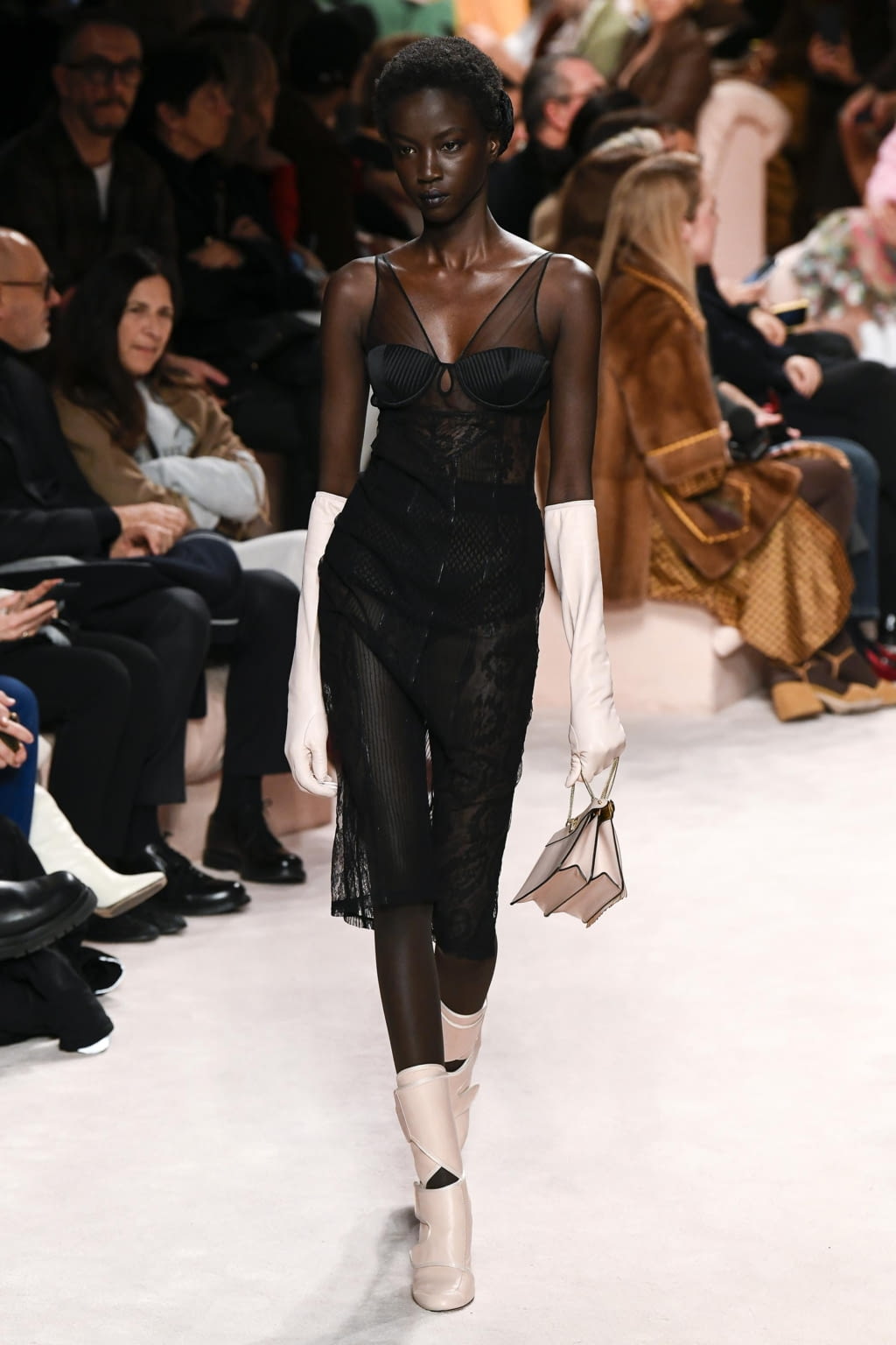 Fashion Week Milan Fall/Winter 2020 look 48 from the Fendi collection womenswear