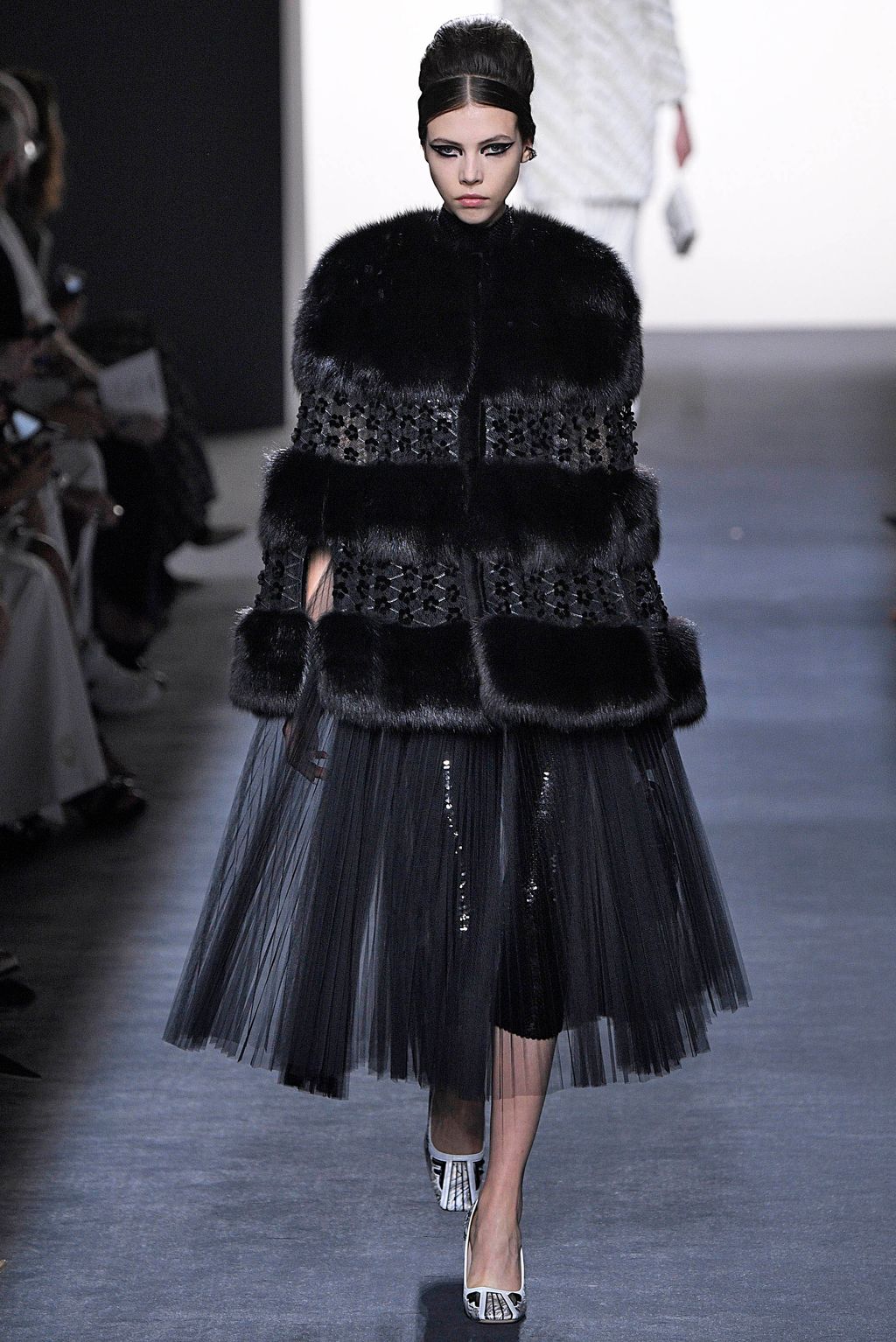 Fashion Week Paris Fall/Winter 2018 look 12 from the Fendi collection 高级定制
