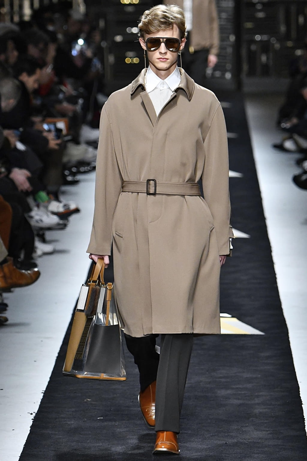 Fashion Week Milan Fall/Winter 2019 look 3 from the Fendi collection 男装