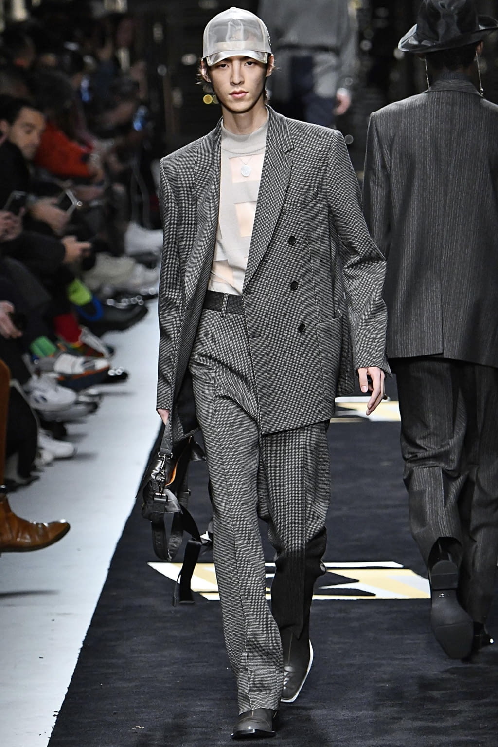 Fashion Week Milan Fall/Winter 2019 look 33 from the Fendi collection menswear