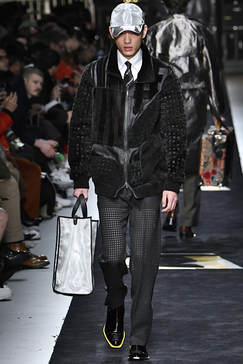 Fashion Week Milan Fall/Winter 2019 look 55 from the Fendi collection 男装