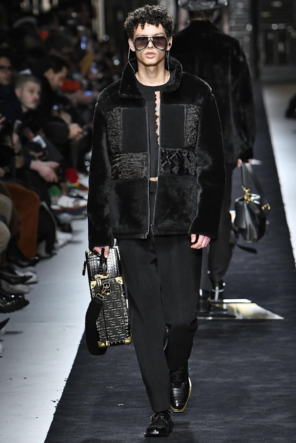 Fashion Week Milan Fall/Winter 2019 look 59 from the Fendi collection 男装