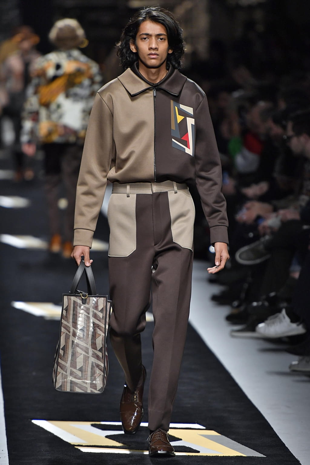 Fashion Week Milan Fall/Winter 2019 look 24 de la collection Fendi menswear
