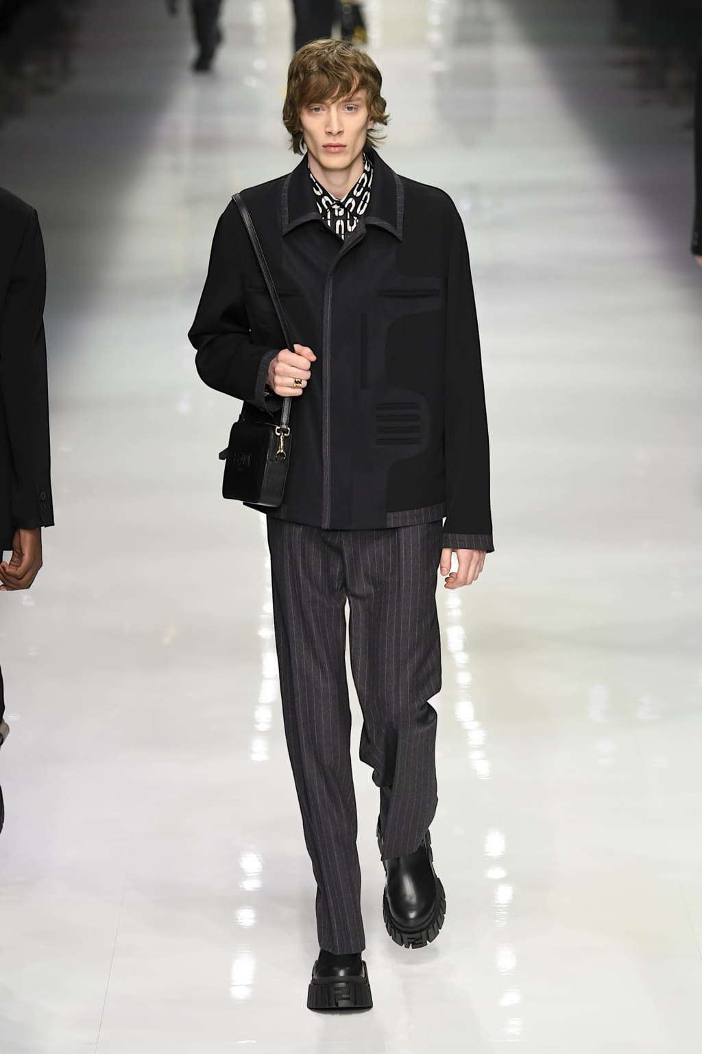 Fashion Week Milan Fall/Winter 2020 look 7 from the Fendi collection 男装