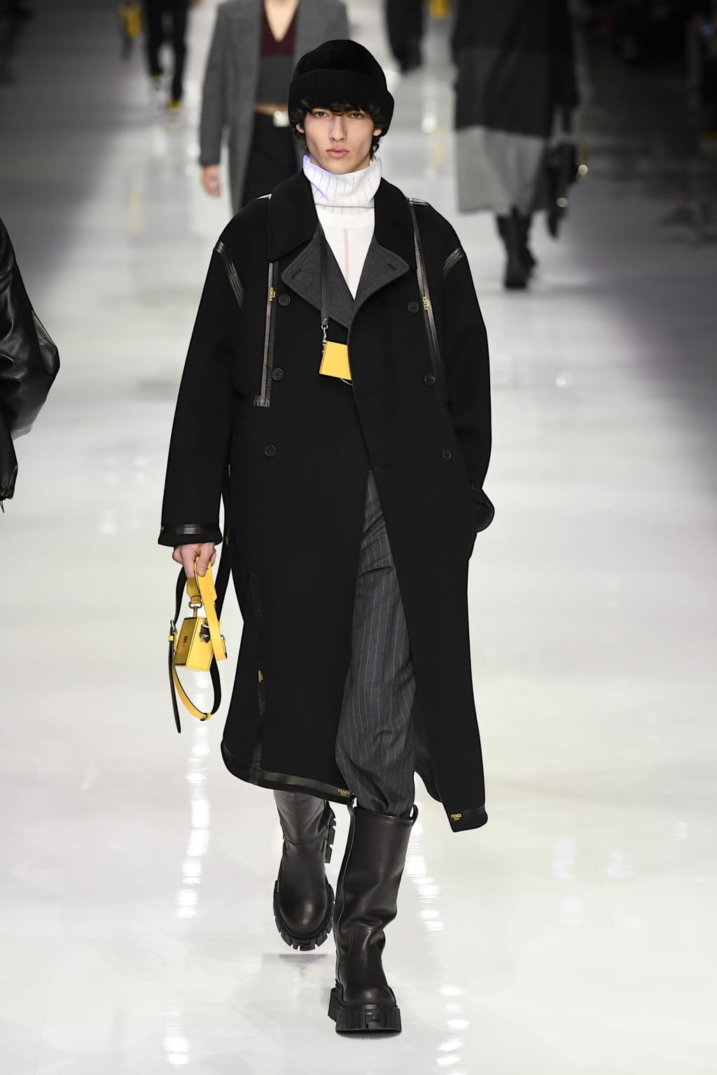 Fashion Week Milan Fall/Winter 2020 look 15 de la collection Fendi menswear