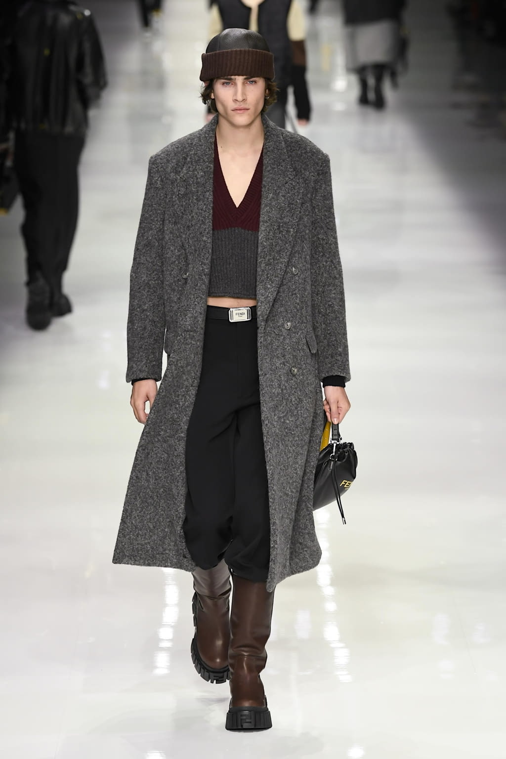 Fashion Week Milan Fall/Winter 2020 look 16 de la collection Fendi menswear