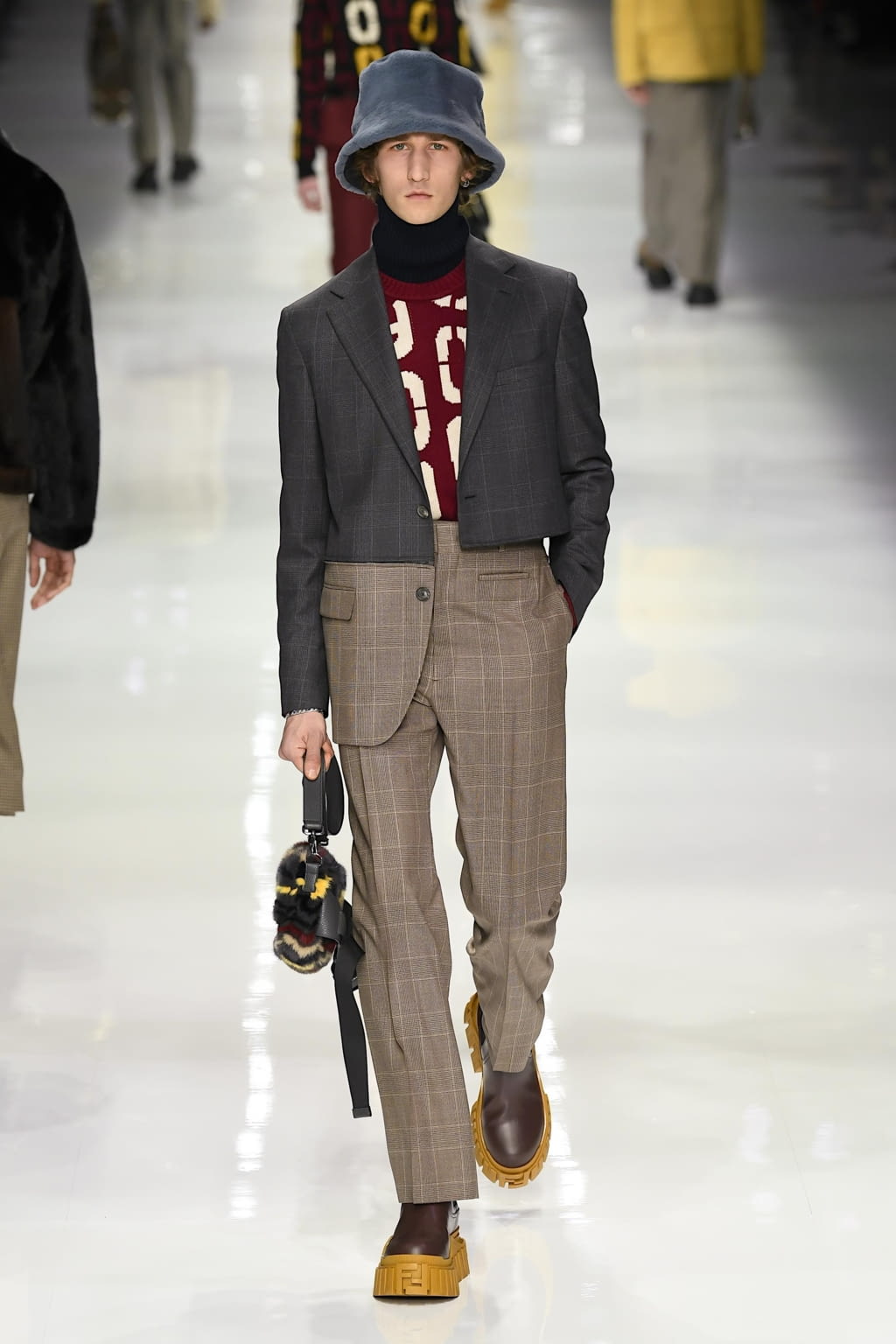 Fashion Week Milan Fall/Winter 2020 look 27 from the Fendi collection 男装
