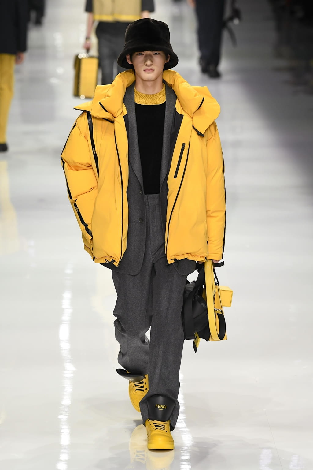 Fashion Week Milan Fall/Winter 2020 look 42 de la collection Fendi menswear