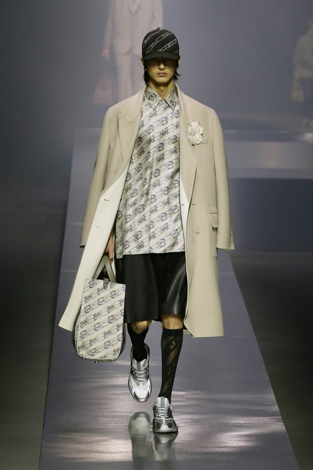 Fashion Week Milan Fall/Winter 2022 look 3 de la collection Fendi menswear