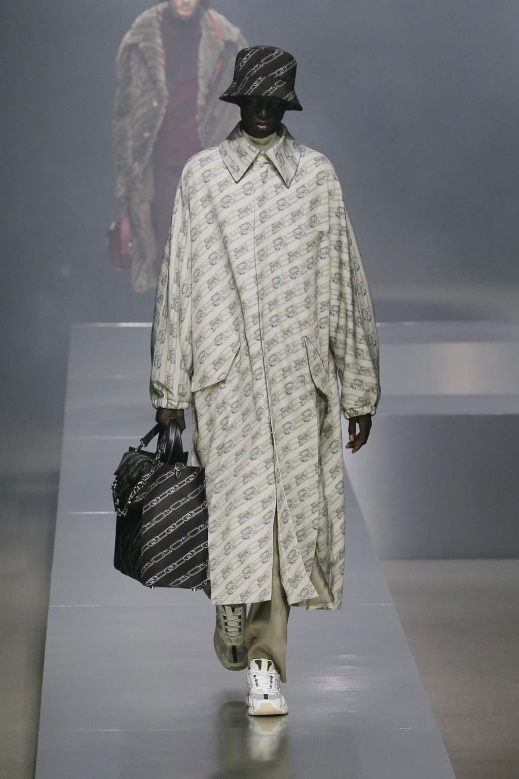 Fashion Week Milan Fall/Winter 2022 look 8 de la collection Fendi menswear