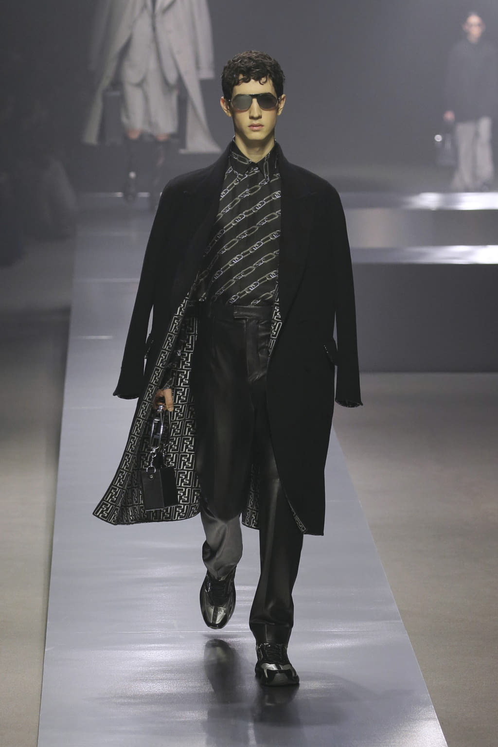 Fashion Week Milan Fall/Winter 2022 look 33 from the Fendi collection menswear