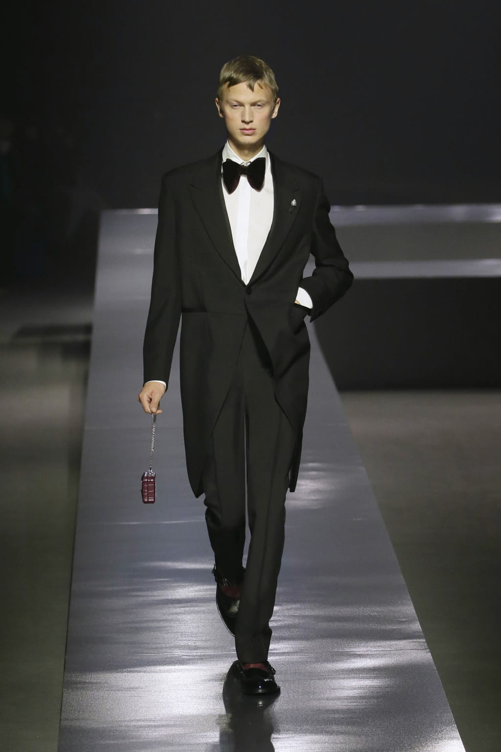 Fashion Week Milan Fall/Winter 2022 look 54 from the Fendi collection 男装