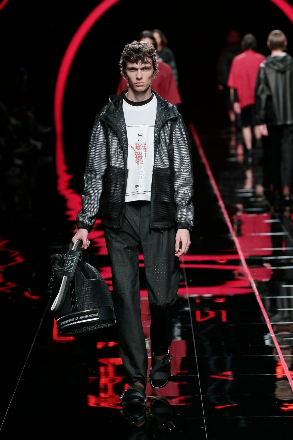 Fashion Week Milan Spring/Summer 2019 look 13 from the Fendi collection 男装