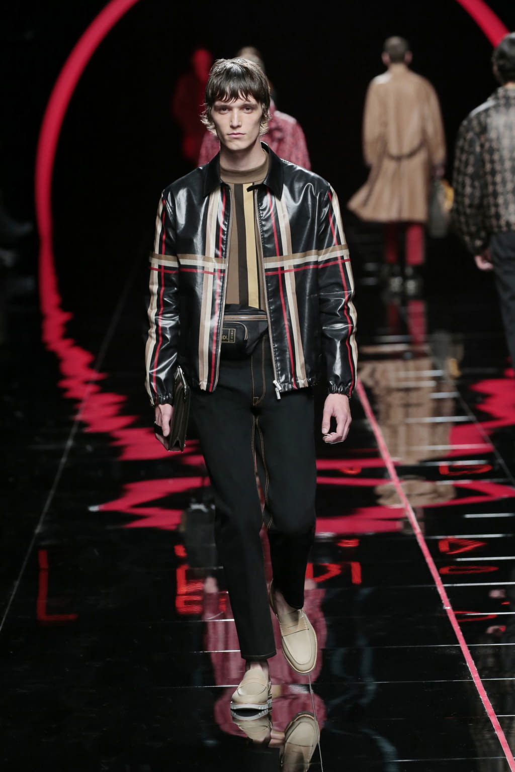 Fashion Week Milan Spring/Summer 2019 look 21 from the Fendi collection 男装