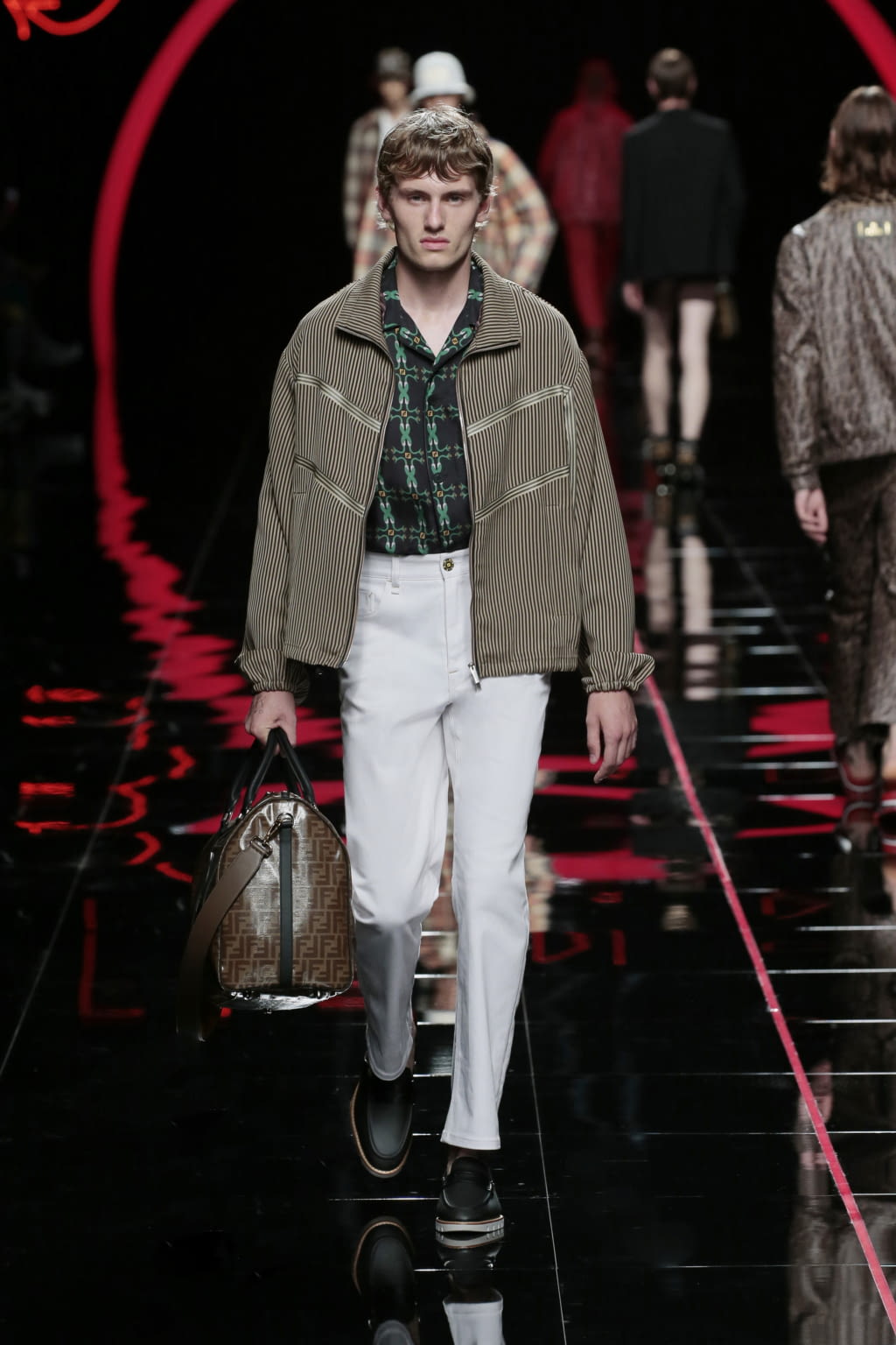 Fashion Week Milan Spring/Summer 2019 look 26 from the Fendi collection 男装