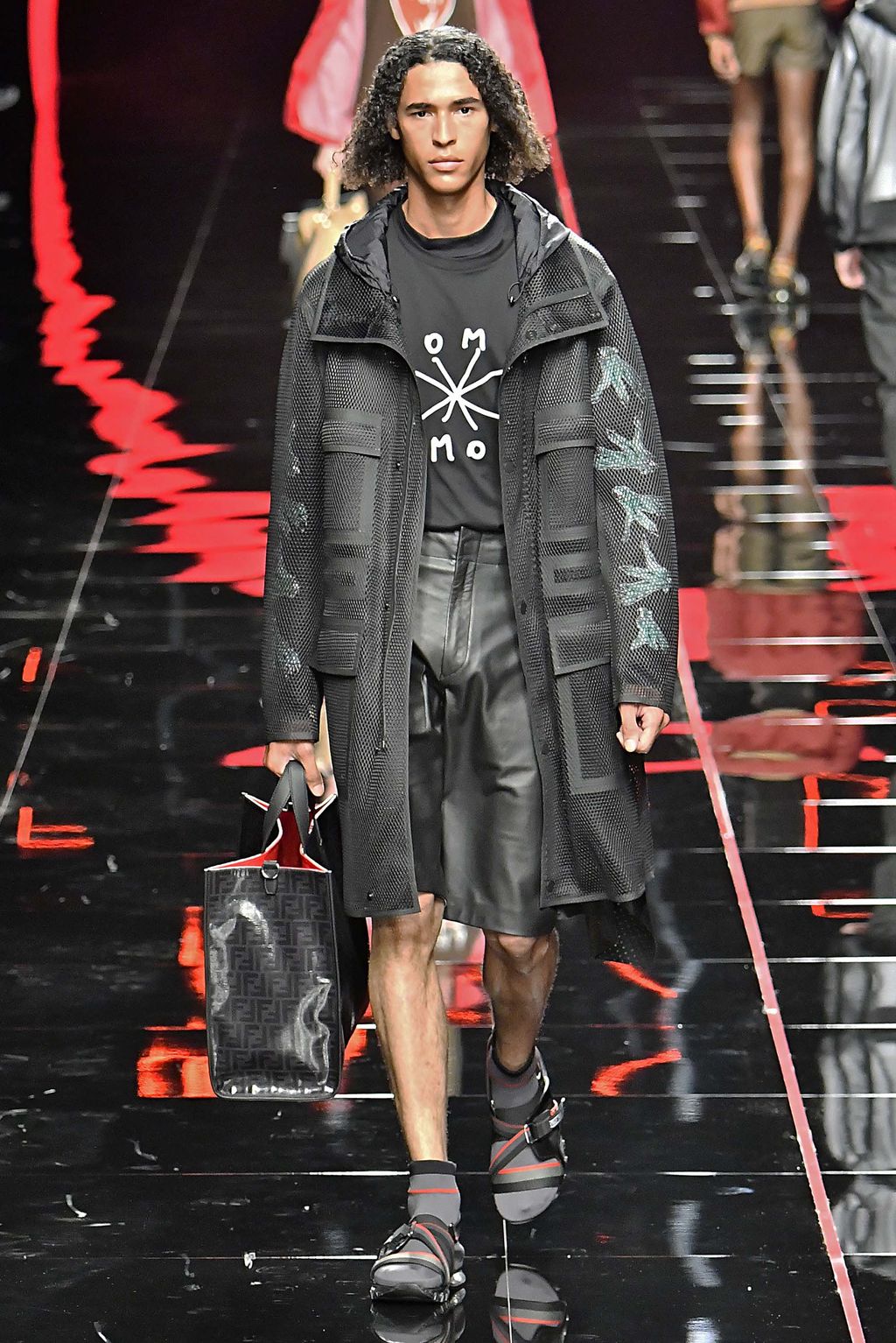 Fashion Week Milan Spring/Summer 2019 look 15 de la collection Fendi menswear