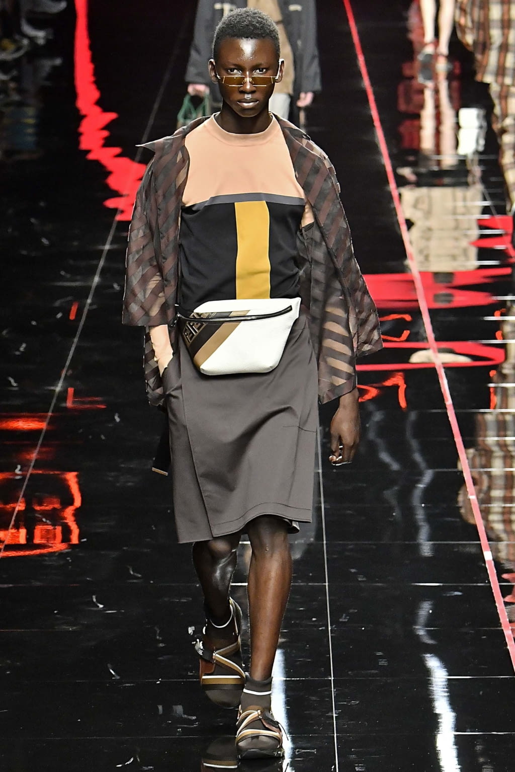 Fashion Week Milan Spring/Summer 2019 look 32 de la collection Fendi menswear