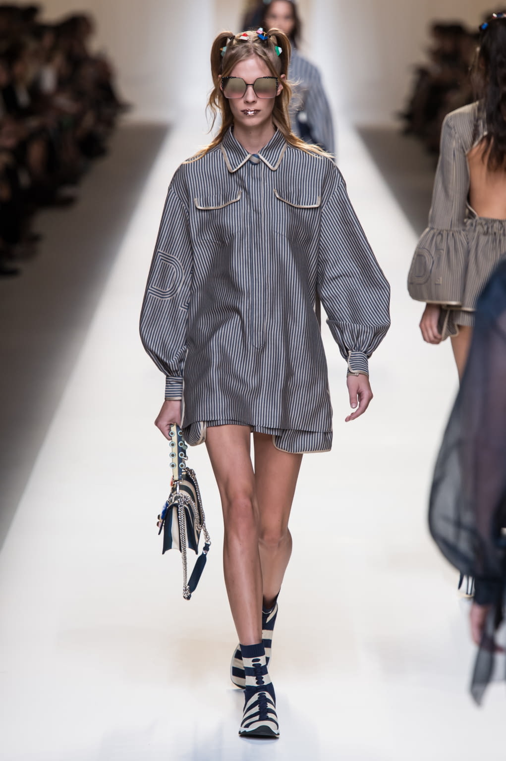 Fashion Week Milan Spring/Summer 2017 look 3 de la collection Fendi womenswear