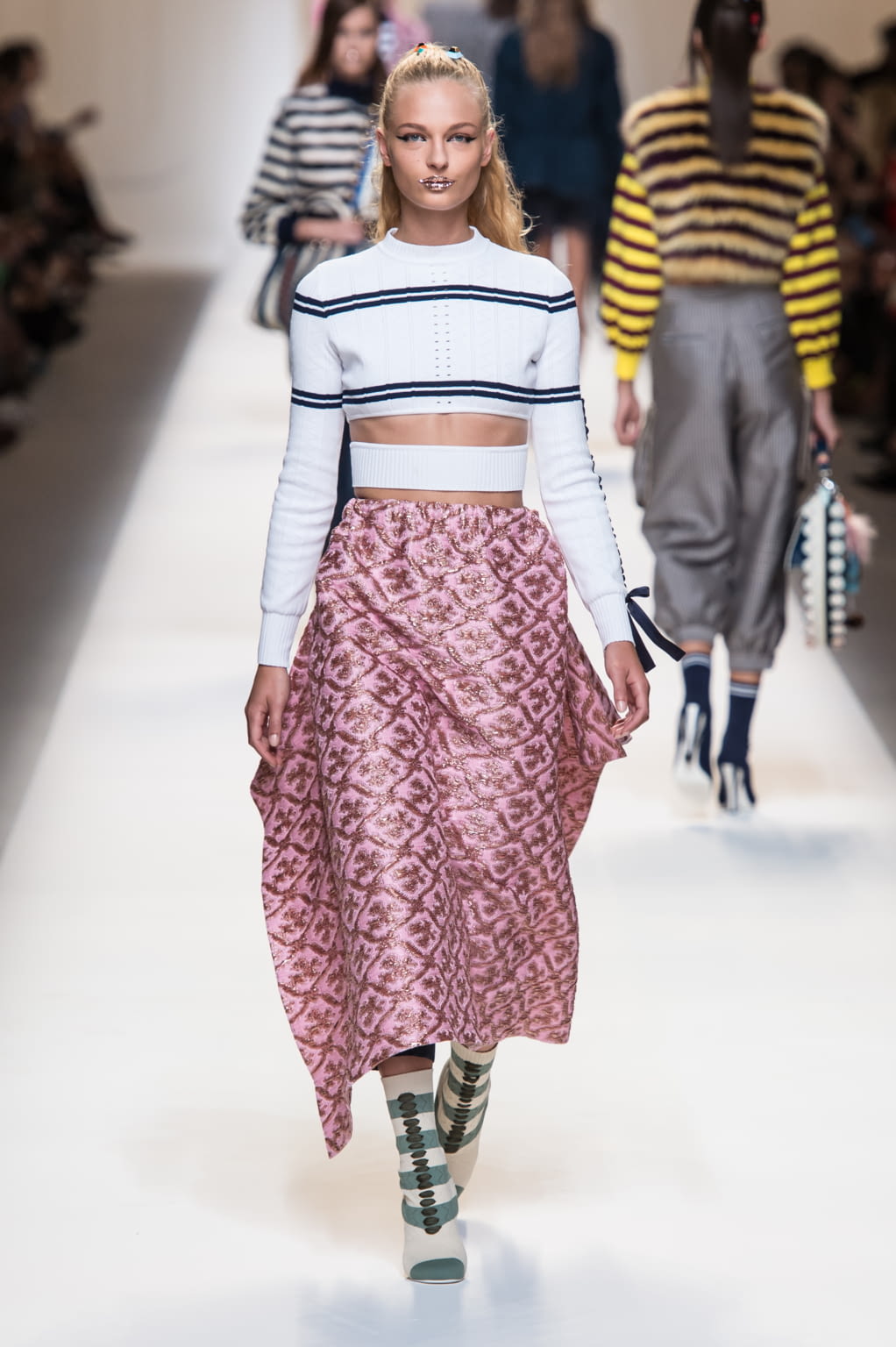 Fashion Week Milan Spring/Summer 2017 look 8 de la collection Fendi womenswear