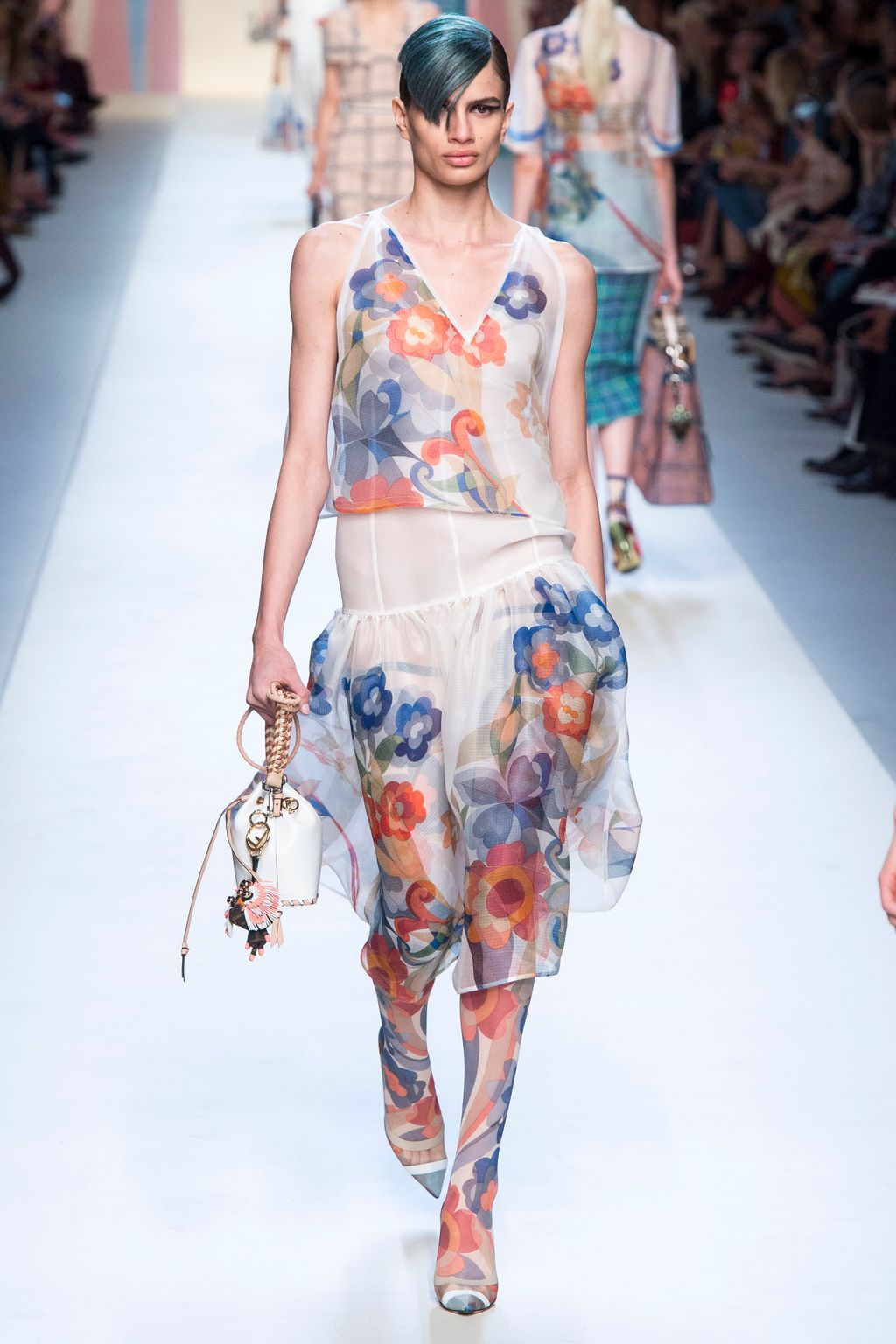 Fashion Week Milan Spring/Summer 2018 look 38 de la collection Fendi womenswear
