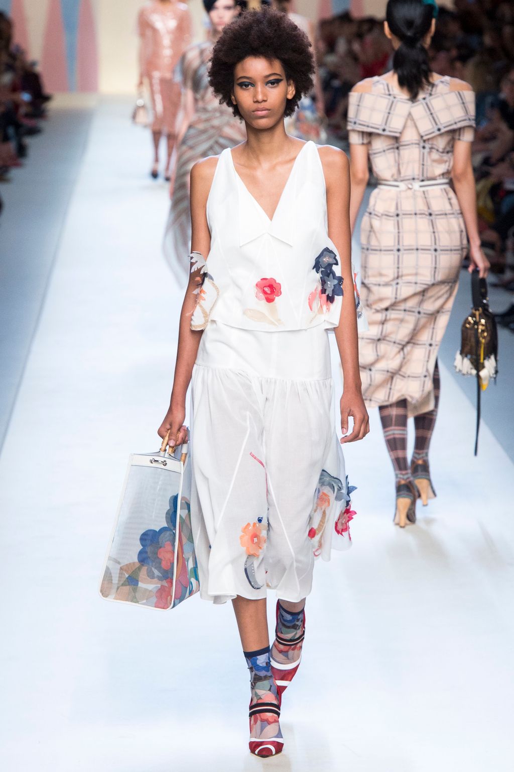 Fashion Week Milan Spring/Summer 2018 look 40 de la collection Fendi womenswear