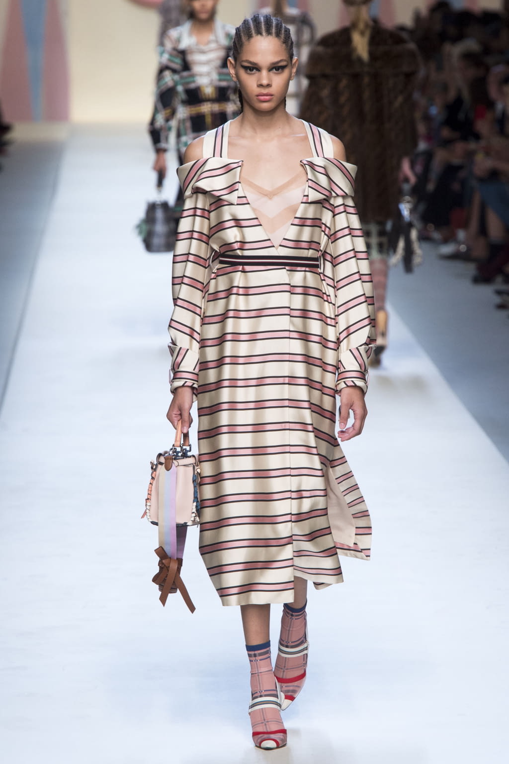 Fashion Week Milan Spring/Summer 2018 look 48 from the Fendi collection womenswear