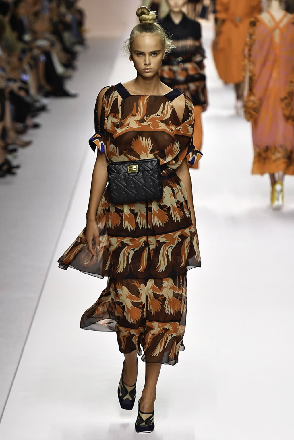 Fashion Week Milan Spring/Summer 2019 look 20 from the Fendi collection womenswear