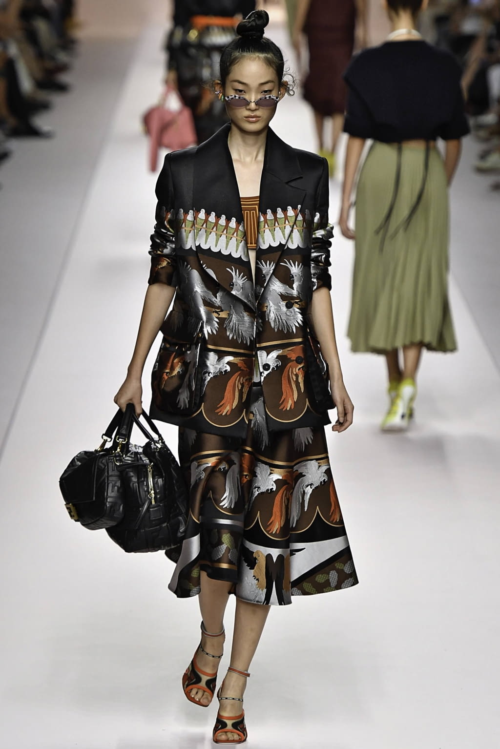 Fashion Week Milan Spring/Summer 2019 look 38 from the Fendi collection womenswear