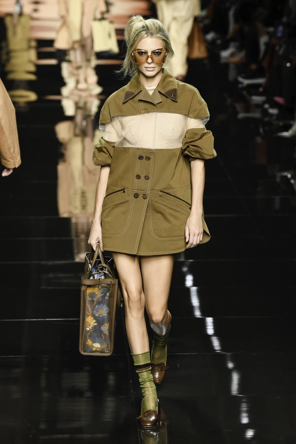 Fashion Week Milan Spring/Summer 2020 look 23 from the Fendi collection 女装