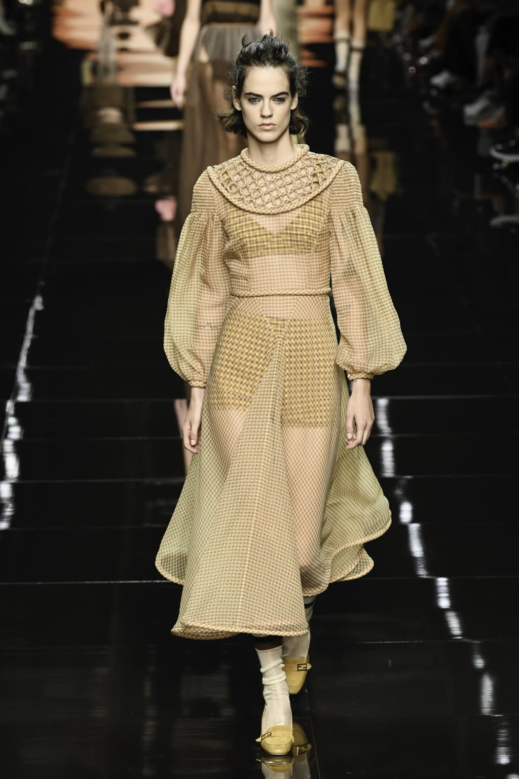 Fashion Week Milan Spring/Summer 2020 look 29 de la collection Fendi womenswear