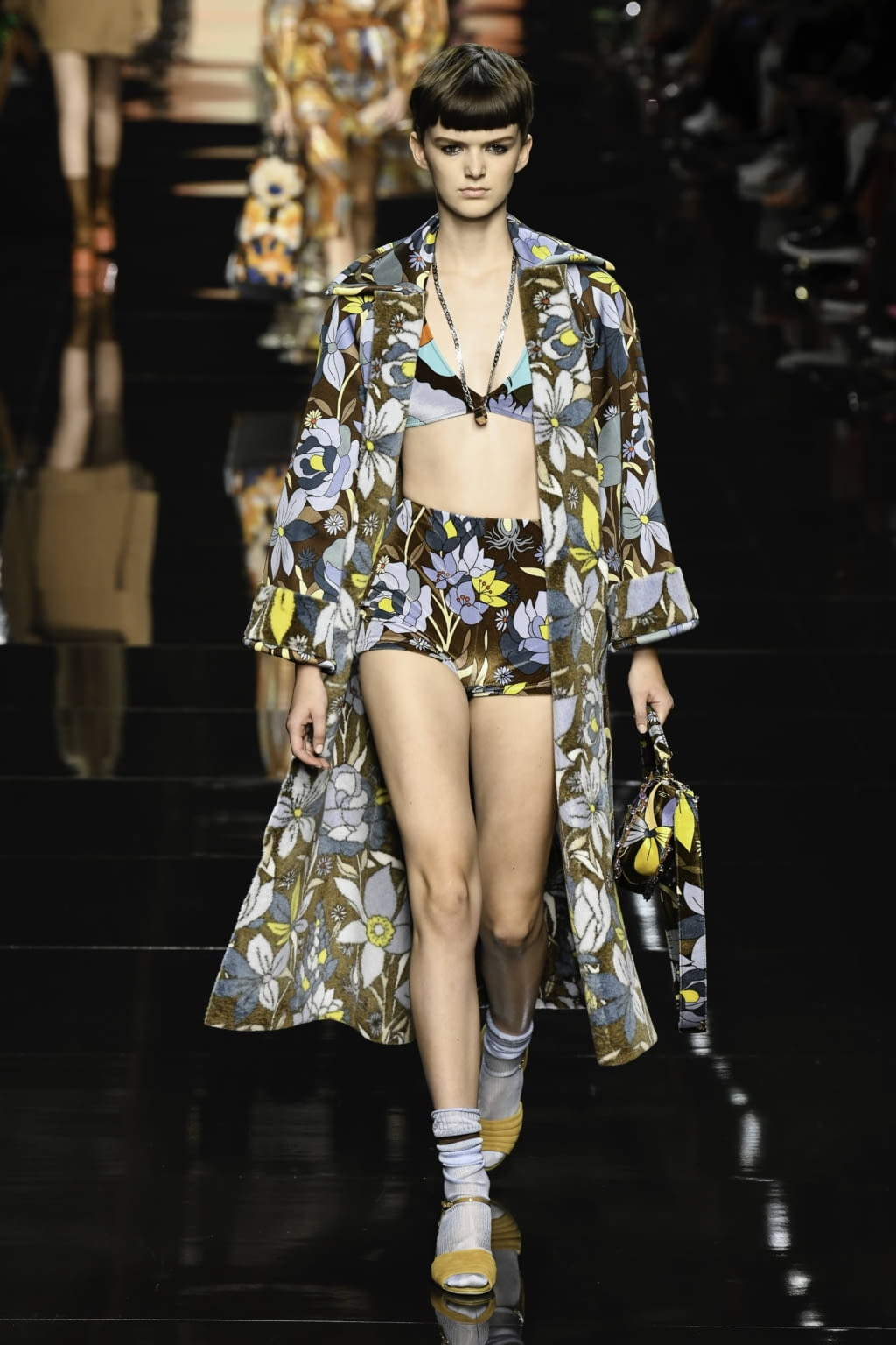 Fashion Week Milan Spring/Summer 2020 look 34 from the Fendi collection 女装