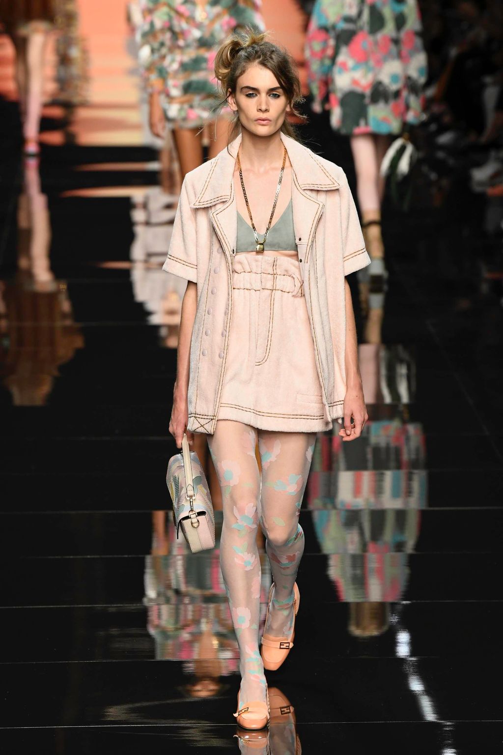 Fashion Week Milan Spring/Summer 2020 look 43 from the Fendi collection 女装