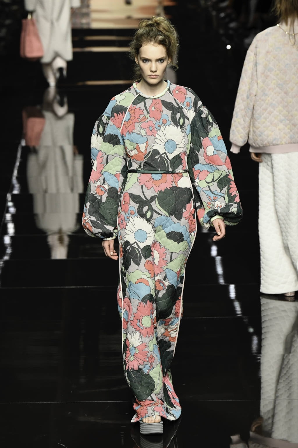 Fashion Week Milan Spring/Summer 2020 look 48 from the Fendi collection 女装