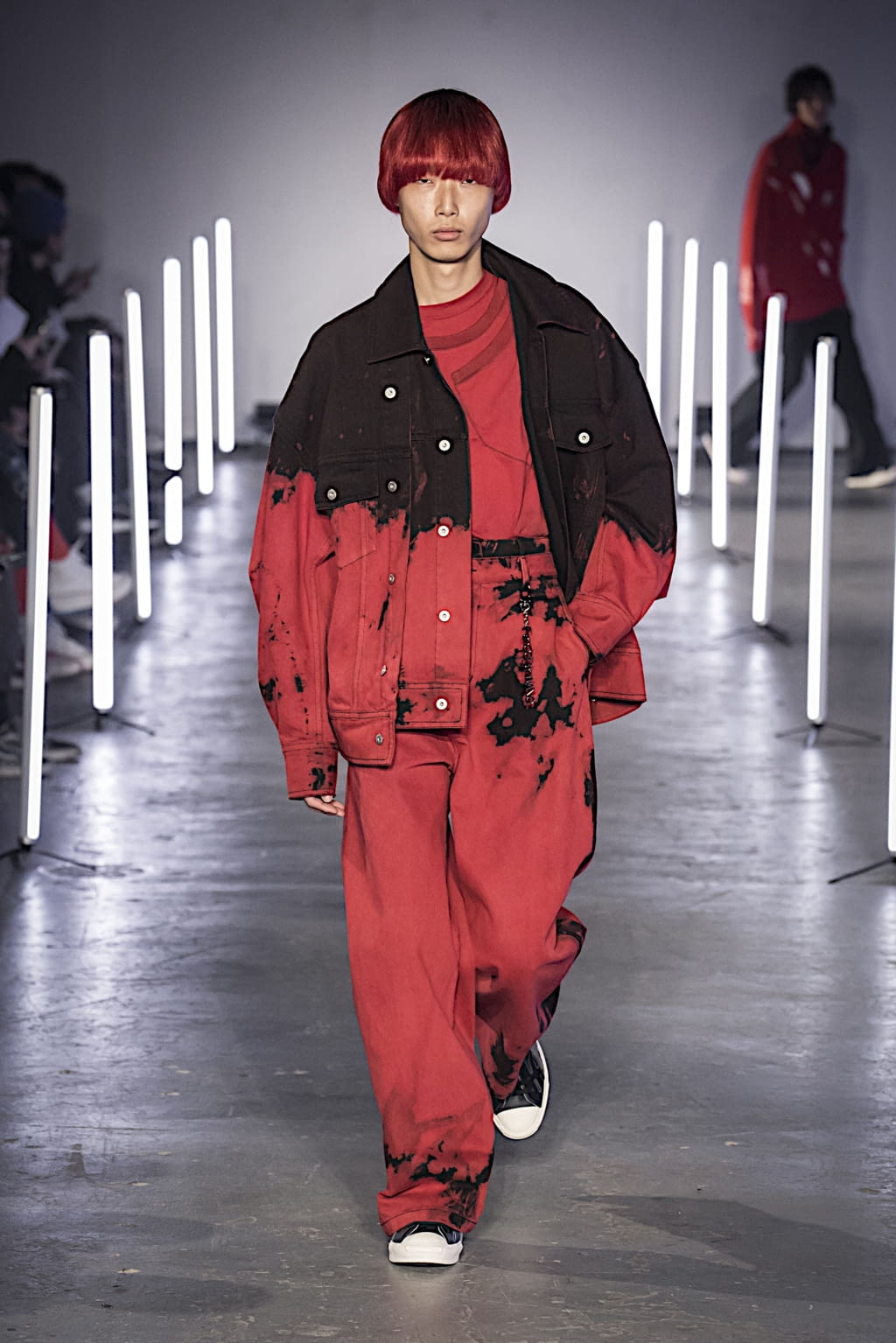 Fashion Week London Fall/Winter 2020 look 31 from the Feng Chen Wang collection menswear