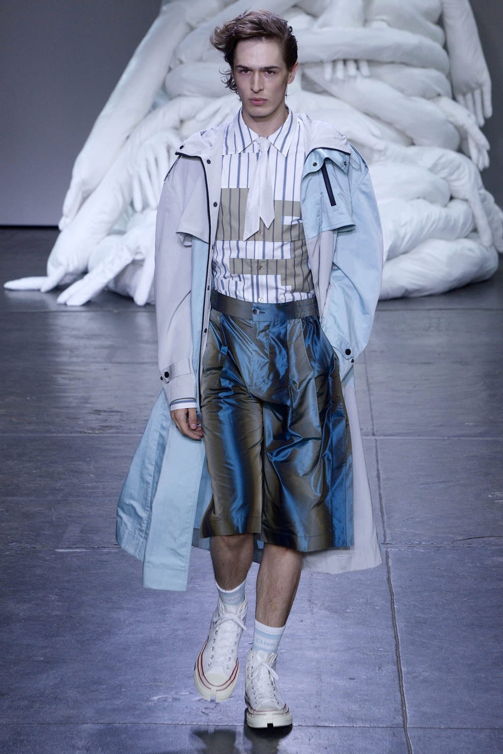 Fashion Week New York Spring/Summer 2019 look 18 from the Feng Chen Wang collection 男装