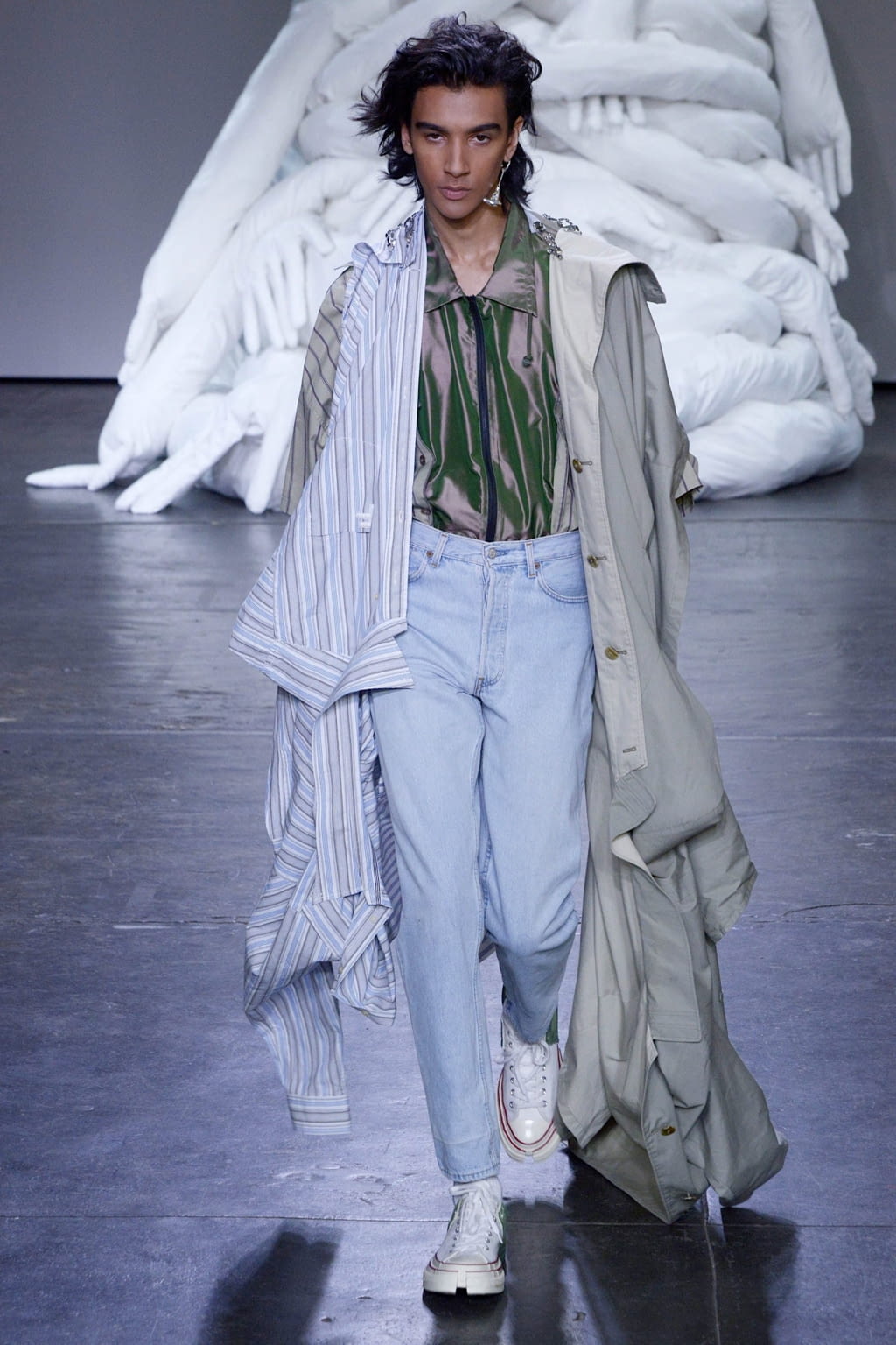 Fashion Week New York Spring/Summer 2019 look 22 de la collection Feng Chen Wang menswear