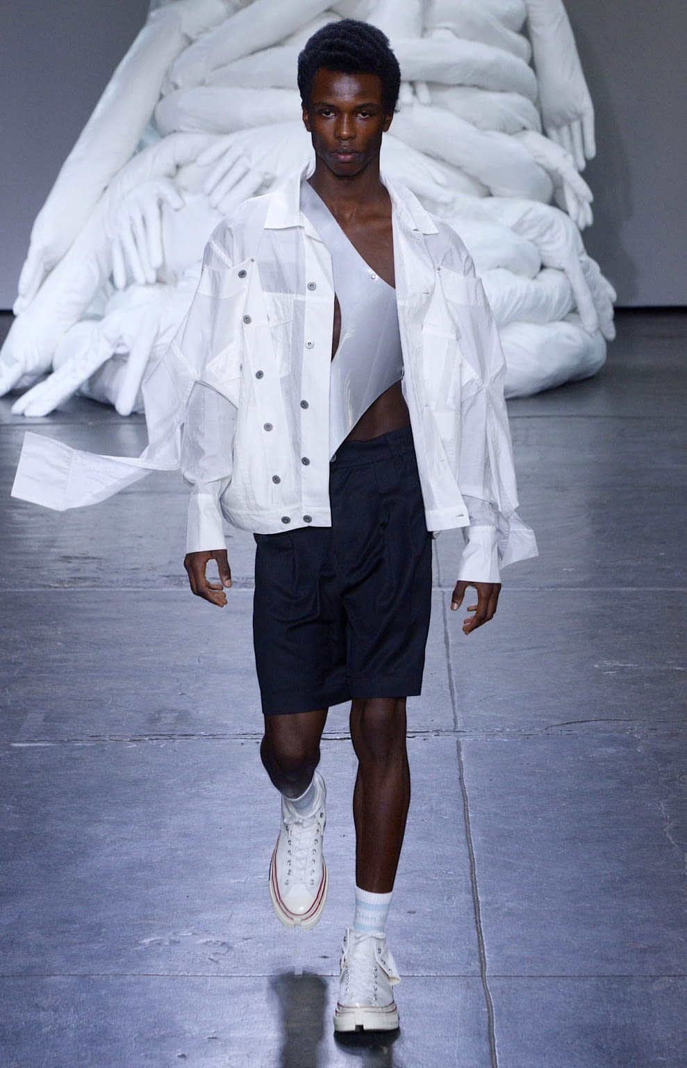 Fashion Week New York Spring/Summer 2019 look 27 from the Feng Chen Wang collection menswear